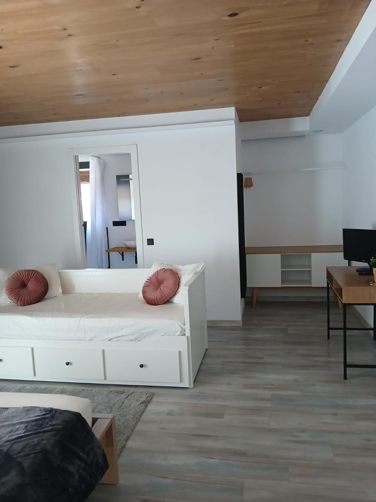 Bibrabe Home Сан Фелиу де Гиксолс Екстериор снимка